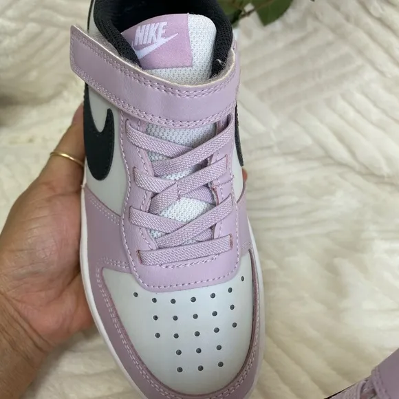 Nike Kids Shoes in Purple and White SIZE 2Y