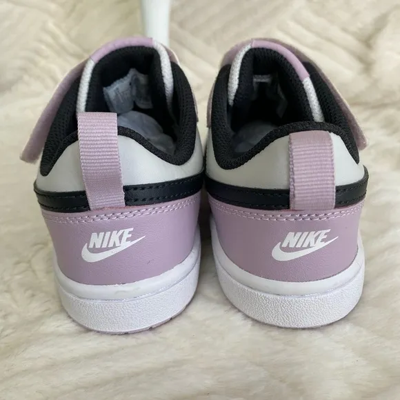 Nike Kids Shoes in Purple and White SIZE 2Y