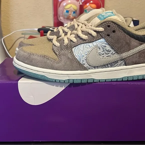 Nike Kids Shoes - Tan and Blue
