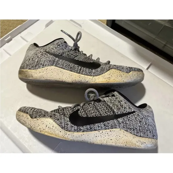 Nike Kobe 11 XI Elite Low Oreo Mens Size 10 Shoes White Black Athletic Sneakers