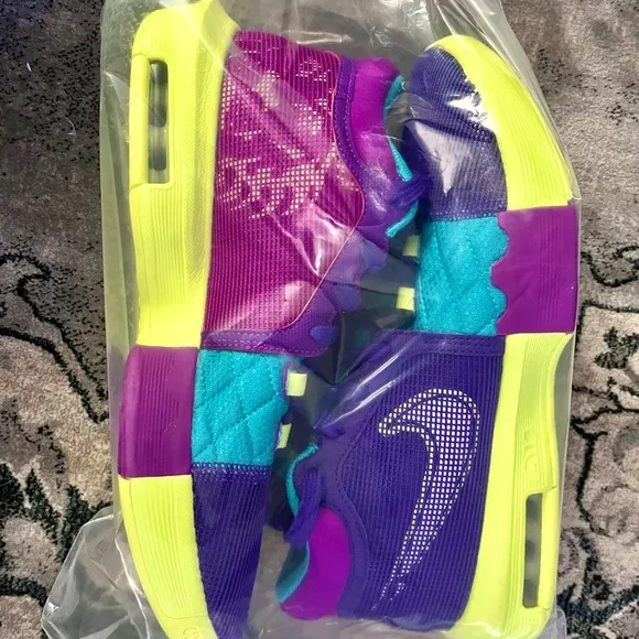 Nike Lebron Witness VIII Basketball Shoes Sneakers purple teal 9.5 US 43 EUR