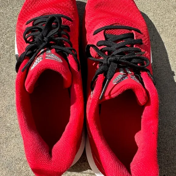 Nike Mamba Kobe university red basketball shoes size 9