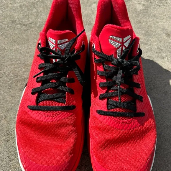 Nike Mamba Kobe university red basketball shoes size 9