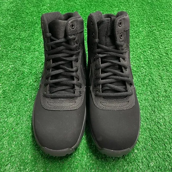 Nike Manoadome Mid Mens Hiking Trail Boots Triple Black 844358-003 NEW* Size 7.5