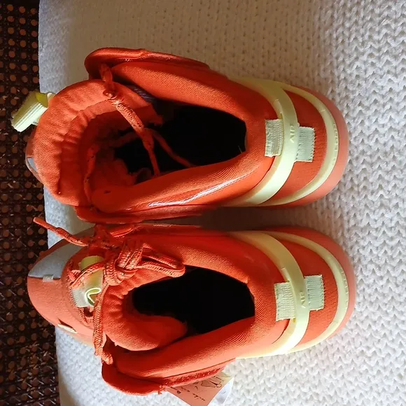 Nike Men Orange Basketball Shoes Size 9