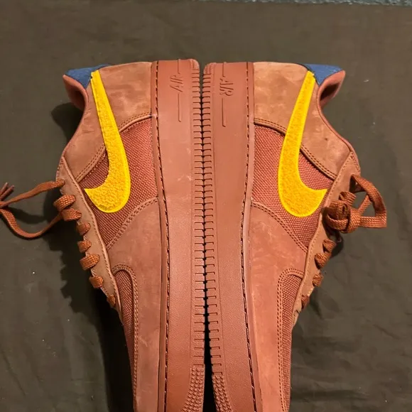 Nike Men's Air Force 1 La Familia