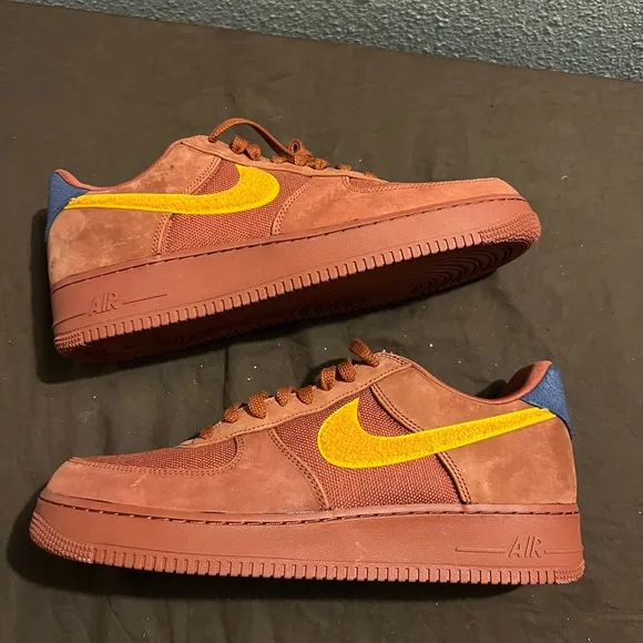 Nike Men's Air Force 1 La Familia