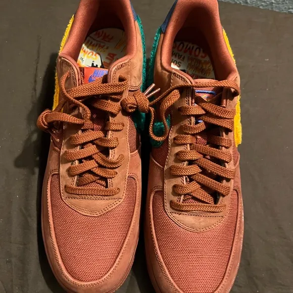Nike Men's Air Force 1 La Familia
