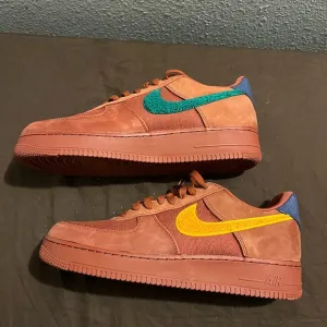Nike Men's Air Force 1 La Familia