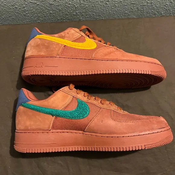 Nike Men's Air Force 1 La Familia