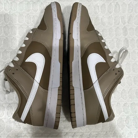 Nike Men's Brown and White Low Dunks  7.5