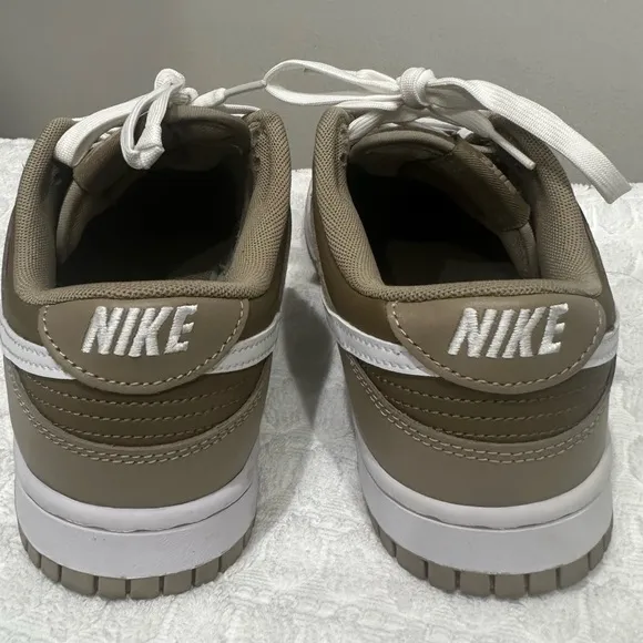Nike Men's Brown and White Low Dunks  7.5
