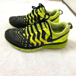 Nike Mens Free Trainer Black and Neon Running Shoes Sneakers Size 9.5