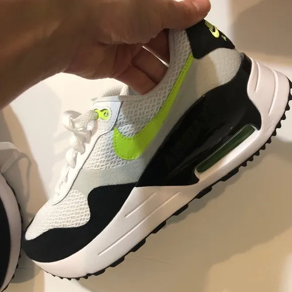 Nike Men's White and Black Sneakers