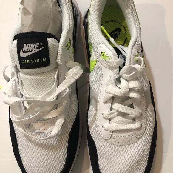 Nike Men's White and Black Sneakers