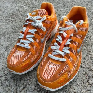 Nike P-6000 Premium Shoes (HQ3641-886, Kumquat/Magma Orange/Summit White
