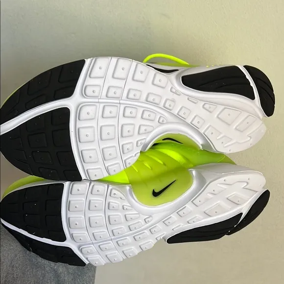 Nike Presto Neon Yellow Sneakers