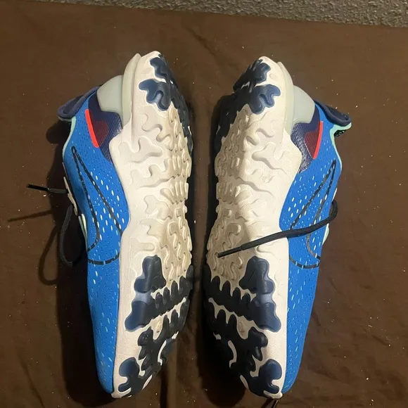 Nike React Vision Photo Blue fits ladies size 10.5