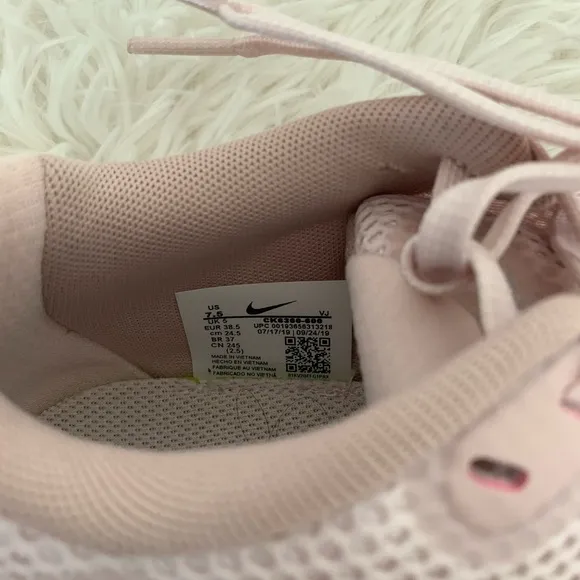 Nike Renew Run Womens Sneakers Running Shoes