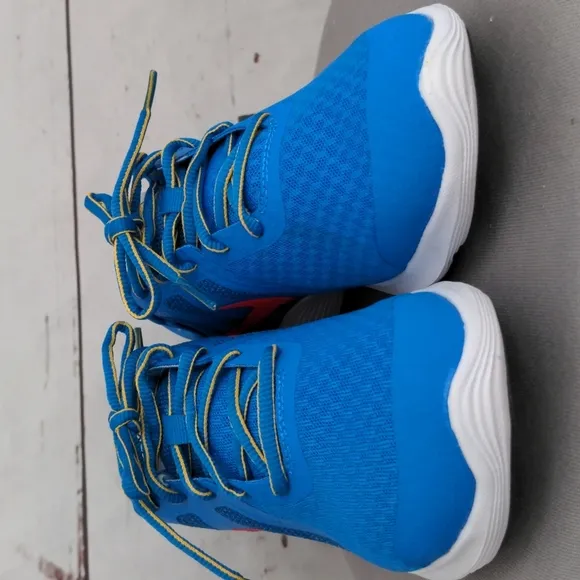 Nike Revolution 4 Youth Sneakers 5.5 or Womens 6.5