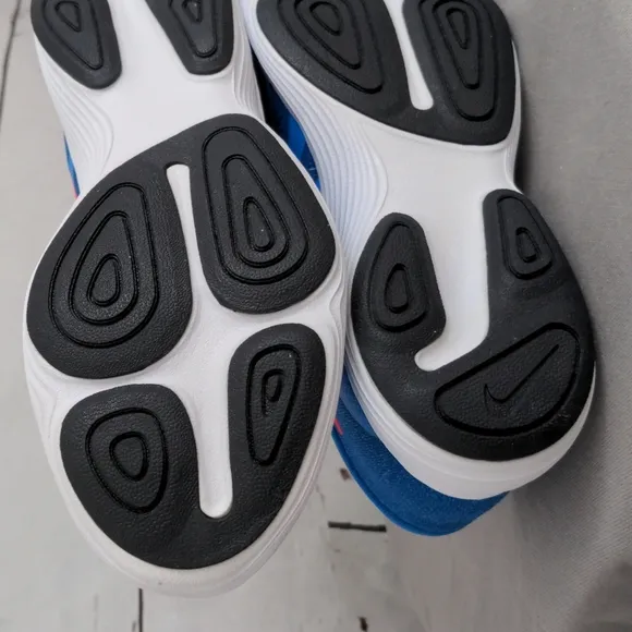 Nike Revolution 4 Youth Sneakers 5.5 or Womens 6.5