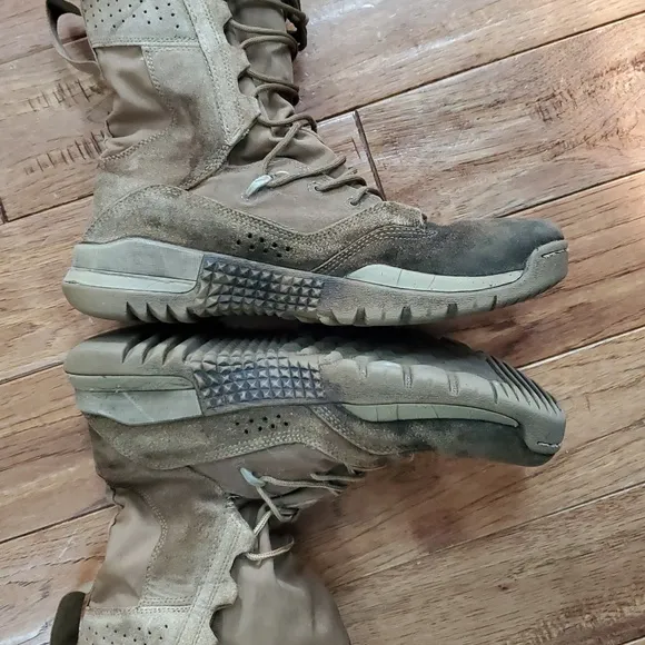 Nike SFB Tactical Trail Frame Field boots