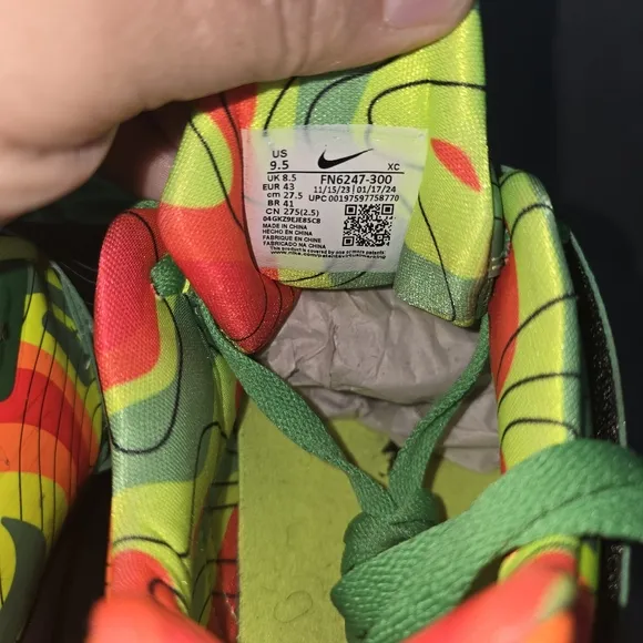 Nike Shoes Zoom KD4 weatherman sneakers shoes men's size 9.5****Attention ******
