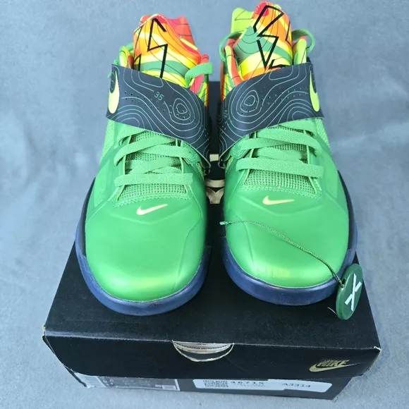 Nike Shoes Zoom KD4 weatherman sneakers shoes men's size 9.5****Attention ******