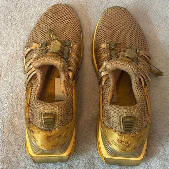 Nike Shox Gravity Gold Metallic Athletic Shoes Size 6.5