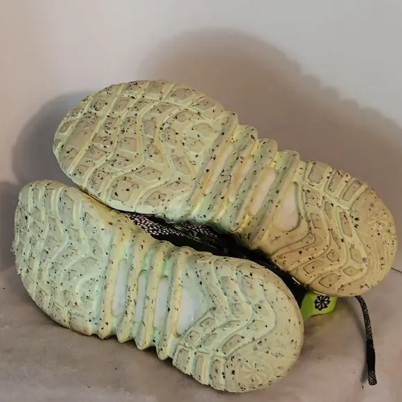 Nike Space Hippie 01 Men's Carbon Green Volt Athletic Shoes