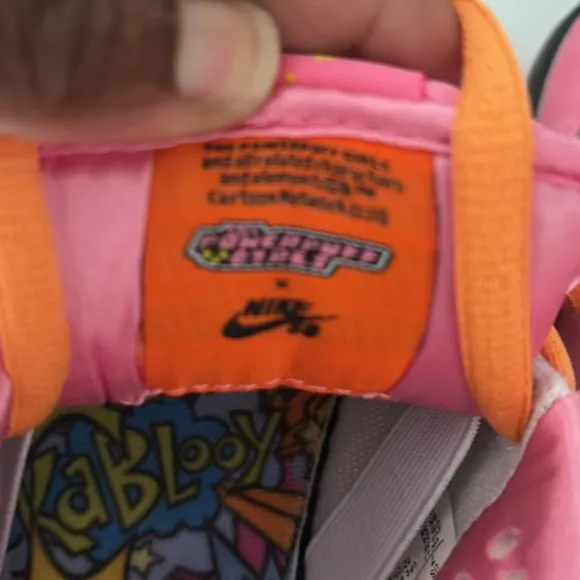 Nike  the Power-puff Girls X Dunk Pro SB QS Low Blossom Sneakers
