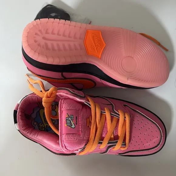 Nike  the Power-puff Girls X Dunk Pro SB QS Low Blossom Sneakers