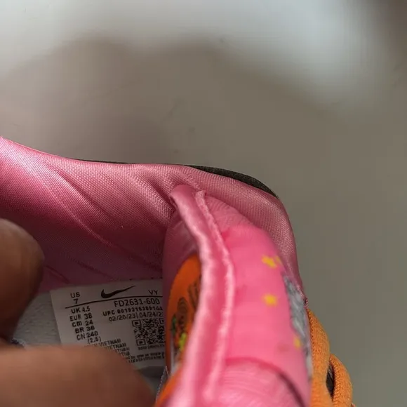 Nike  the Power-puff Girls X Dunk Pro SB QS Low Blossom Sneakers