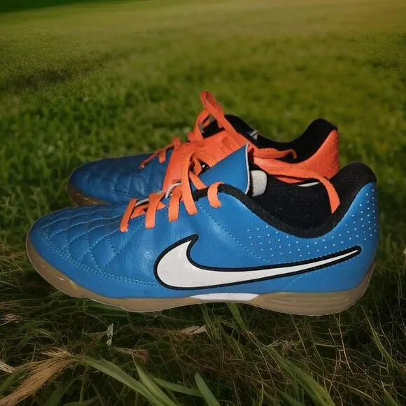 NIKE TIEMPO Indoor Soccer Shoes YOUTH 4.5 /EU 36.5 Blue White SWOOSH