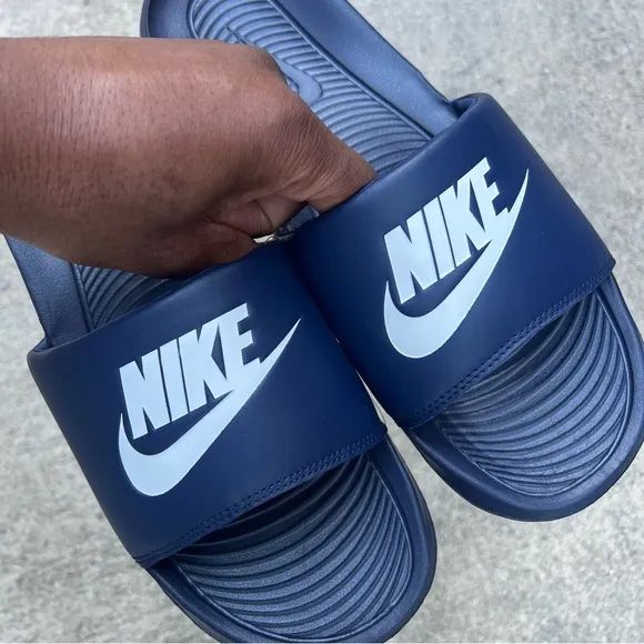 NIKE VICTOR ONE SLIDES ALL DARK NAVY BLUE WHITE VICTORI BLUES MIDNIGHT FLIP FLOP