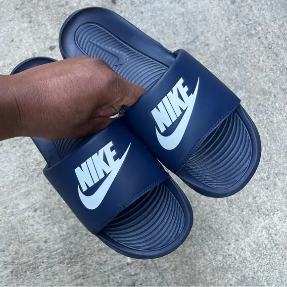 NIKE VICTOR ONE SLIDES ALL DARK NAVY BLUE WHITE VICTORI BLUES MIDNIGHT FLIP FLOP