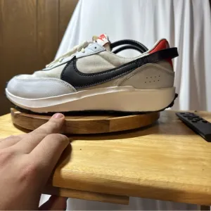NIKE WAFFLE DEBUT SIZE  13 WHITE BLACK PICANTE RED NO BOX DV0743-101