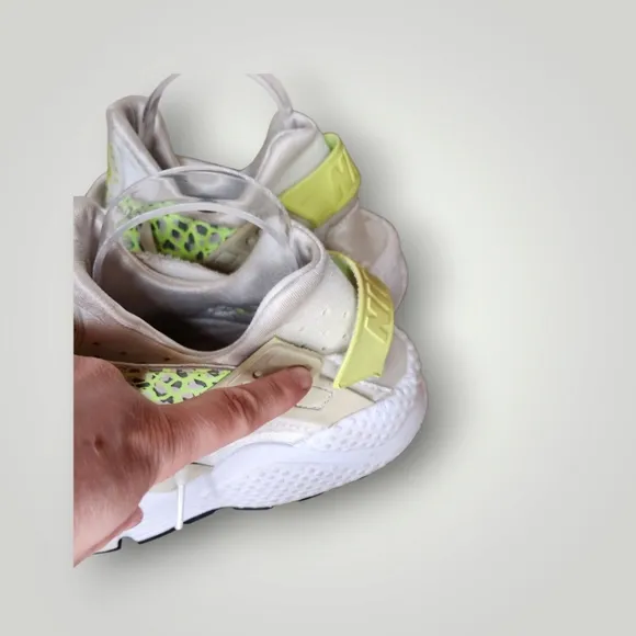 Nike Womens Air Huarache Run PRM White Running Shoes Sneakers Sz 11