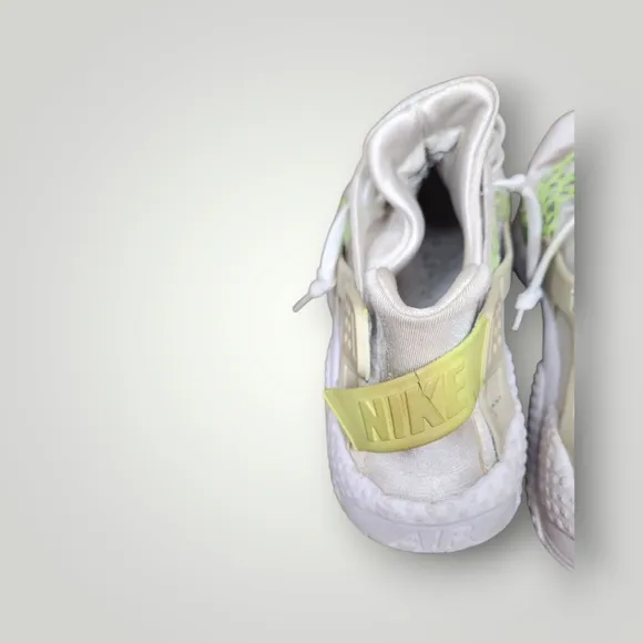 Nike Womens Air Huarache Run PRM White Running Shoes Sneakers Sz 11