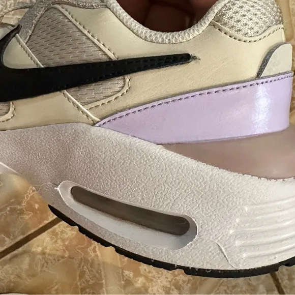 Nike Women's Air Max Fushion Cream and Black Sneakers