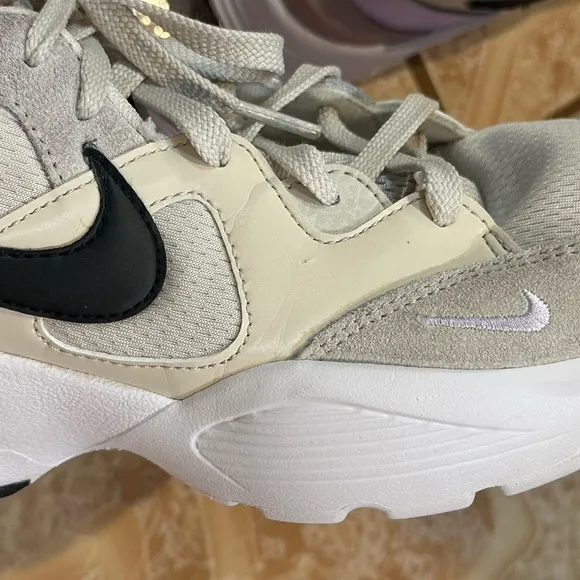 Nike Women's Air Max Fushion Cream and Black Sneakers
