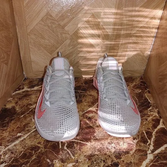 Nike women'smetcon 6 football AT3160 001 shoes sneaker size 9.5.   279