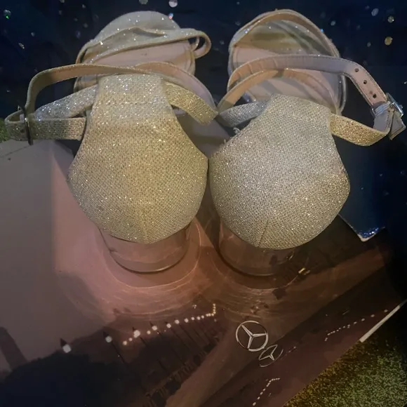 NINA DREAMY WHTE SHIMMERY SILVER BLOCK HEEL STRAPPY Shoes LEATHER INSOLES COMFY
