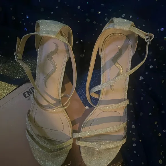 NINA DREAMY WHTE SHIMMERY SILVER BLOCK HEEL STRAPPY Shoes LEATHER INSOLES COMFY