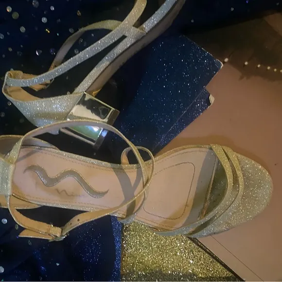 NINA DREAMY WHTE SHIMMERY SILVER BLOCK HEEL STRAPPY Shoes LEATHER INSOLES COMFY