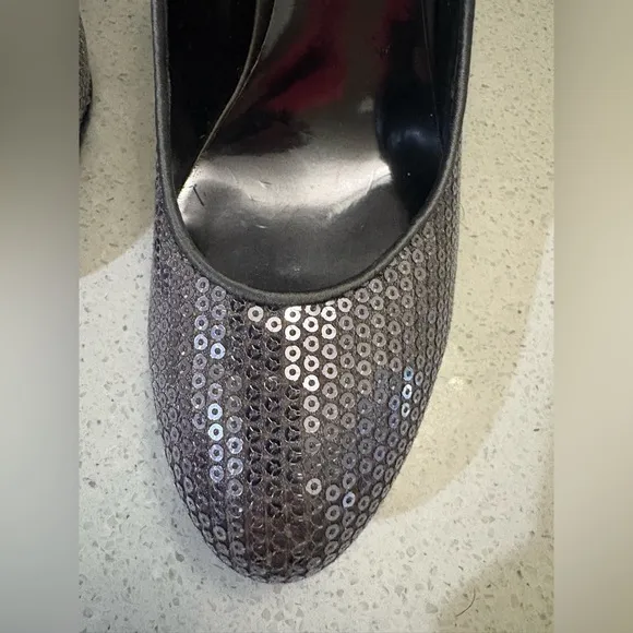 Nine West Silver Gray Metallic Sequin Round Formal Block Heels Shoes Pumps 8