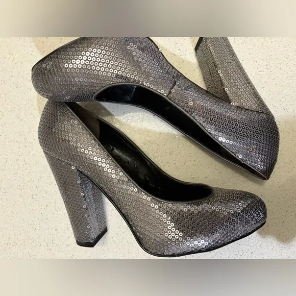 Nine West Silver Gray Metallic Sequin Round Formal Block Heels Shoes Pumps 8