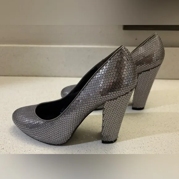 Nine West Silver Gray Metallic Sequin Round Formal Block Heels Shoes Pumps 8