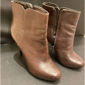 NINE WEST Ankle Booties