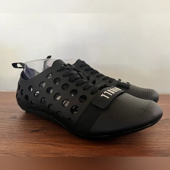 NOBULL M10.5/12W Cycling Spinning Shoes Workout Fitness Carbon Black Athletic